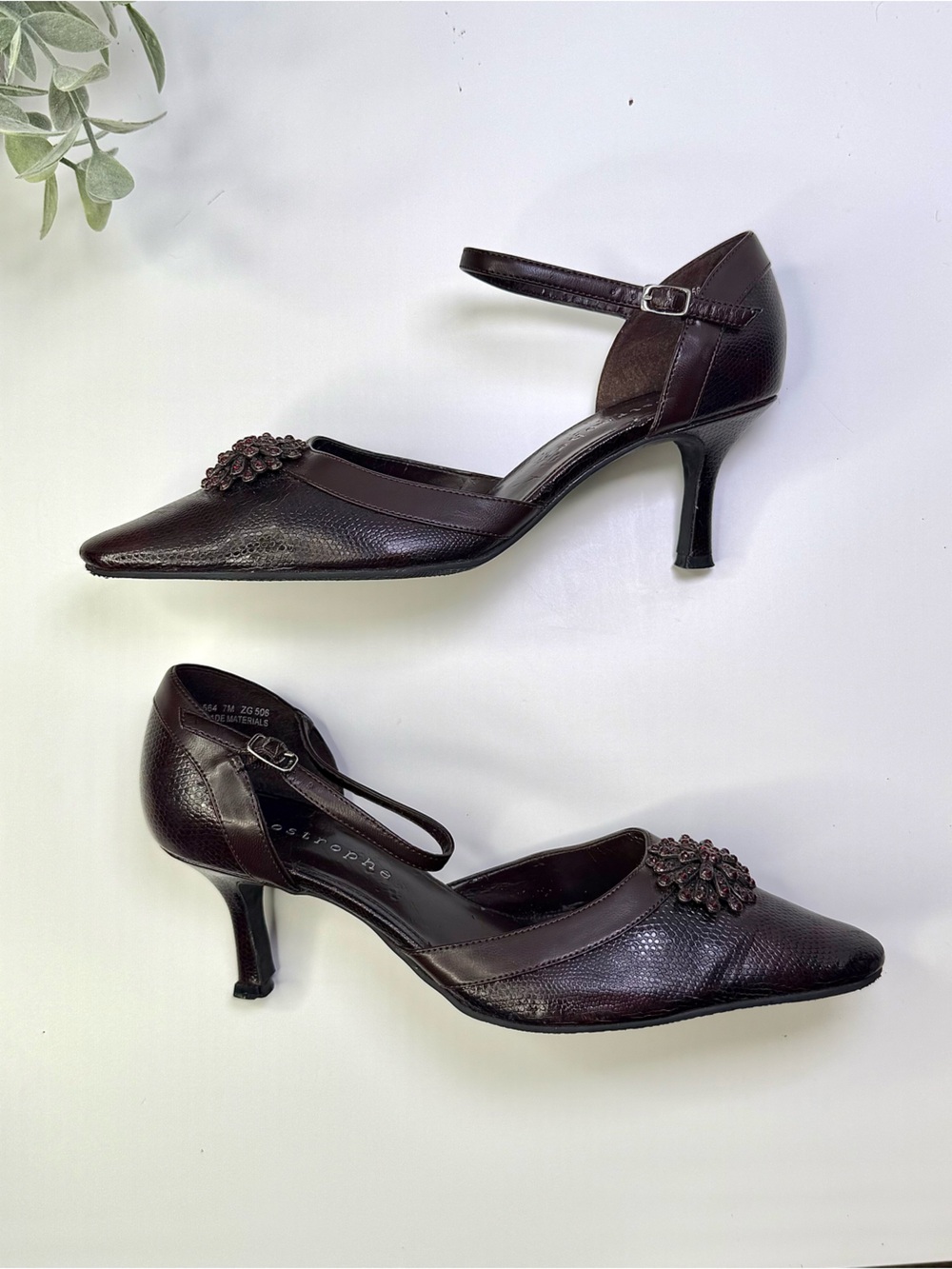 Apostrophe Jett Brown Pointed Toe Mary Jane Strappy Kitten Heels Women's Size 7M - Picture 12 of 16